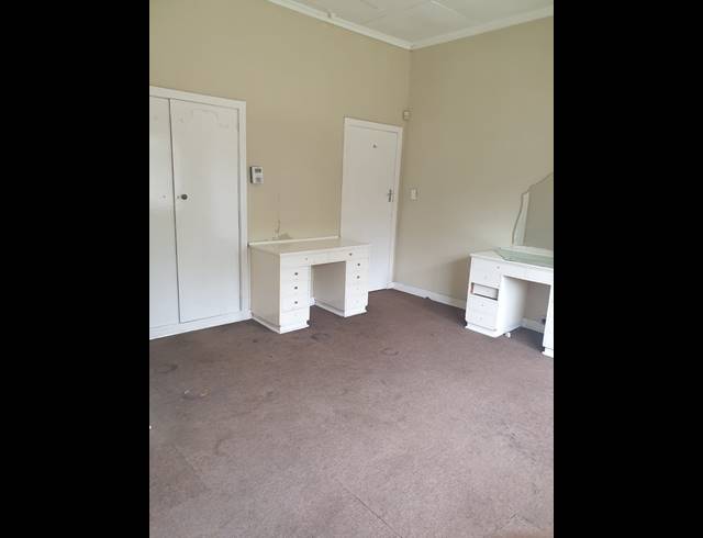 1 bed property to rent in HIGHLANDS NORTH